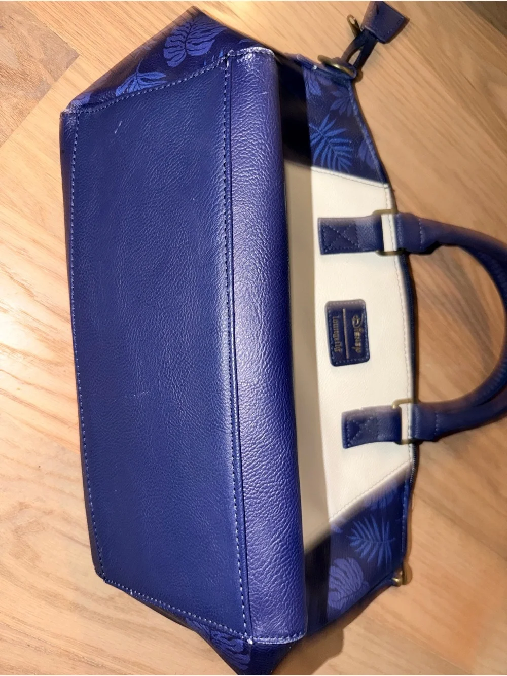 Loungefly Stitch and Scrump- Convertible Navy / White Purse with Crossbody Strap